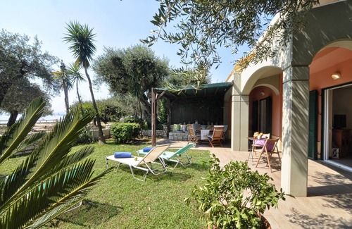 Barbati Apartment | Beachline Apt., With Garden & BBQ