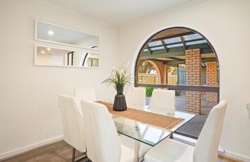 Seaford House | Beachside Escape in Seaford