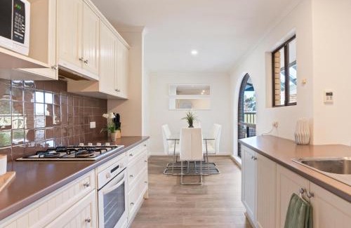 Seaford House | Beachside Escape in Seaford