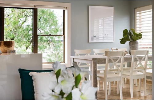 Freshwater Apartment | Beachside Getaway in Freshie w Parking