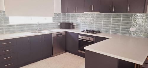 Rockingham Apartment | Beachside Homely Flat in Rockingham - Hosted by Canstay