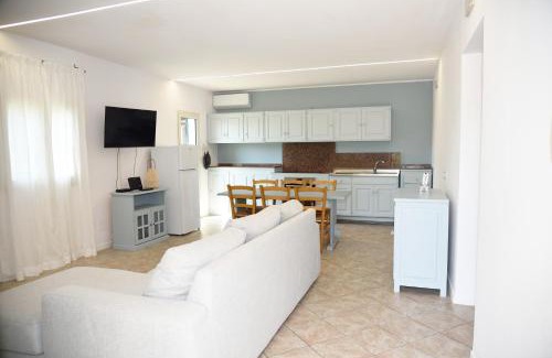 Sperlonga Villa | Beachside House