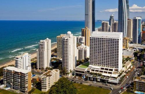Surfers Paradise Hotel | Beachside In Heart Of Surfers Paradise With Spa