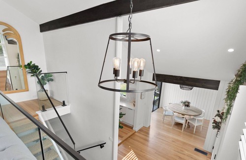 Mornington House | Beachside Mornington perfect for the family, solar heated pool & gas heated spa