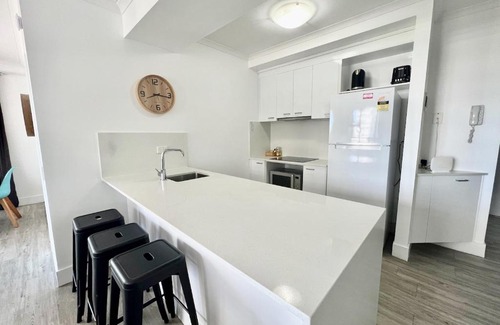 Broadbeach Apartment | Beachside Neptune Resort #304
