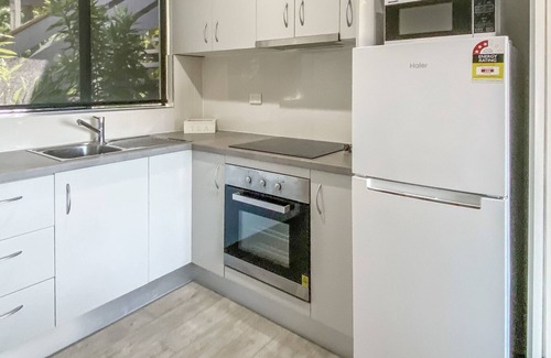 Nelly Bay Apartment | Beachside Palms Unit 3
