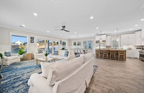 Bid-a-wee Beach House | Beachside Paradise. The Perfect Coastal Retreat 8BR 7Bath Private Pool