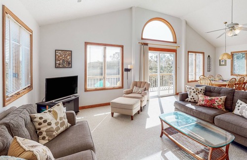 Kitty Hawk House | Beachside paradise with sundeck views & jetted tub - 365 yards to beach access