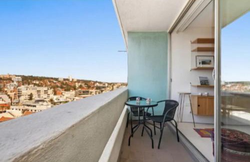 Manly Apartment | Beachside Paradise - Ocean Views, Central Position