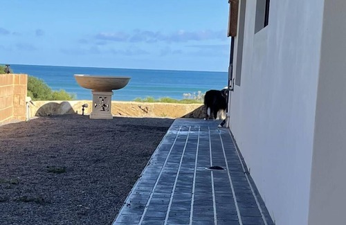 Dongara Apartment | Beachside private self contained 2 bedroom unit *Netflix * Nespresso *