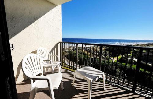 Litchfield by the Sea House | Beachside Serenity Inviting 2BR Resort Amenities