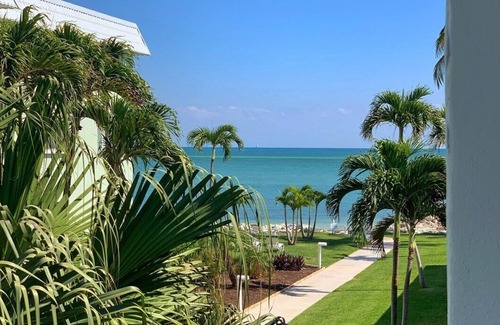 Key Colony Beach Apartment | Beachside Unit 33 - Key Colony