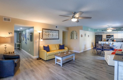 Indian Shores Condo | Beachside w/2 Balconies, FREE Activities Included! Free Parking, Grill, Beach Gear ~ 1 Pipers Nest
