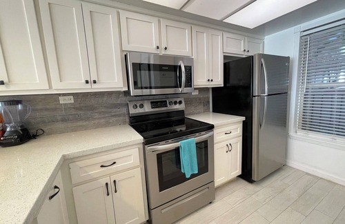 South Padre Island Condo | BEACHVIEW 102 - DIRECTLY ACROSS FROM THE BEACH!