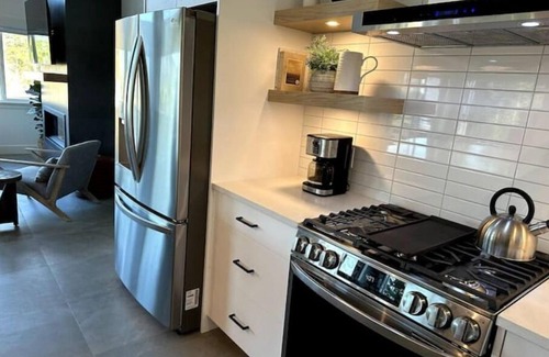 Port Renfrew House | Beachview Retreats - Luxury home with ocean view, hot tub, and pool table
