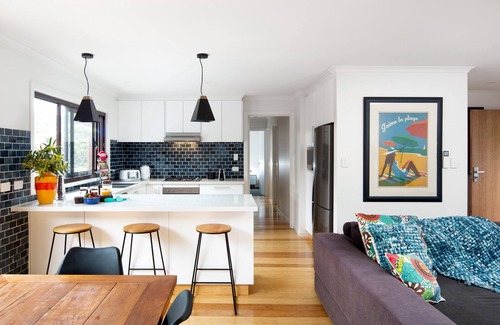 Smiths Beach House | BEACHWOOD CLASSIC- Enjoy the island like a local