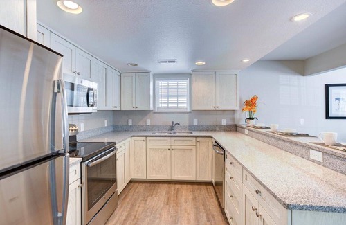 Sea Scape Resort | Beachwoods Resort, spacious deluxe 3 bedroom suite