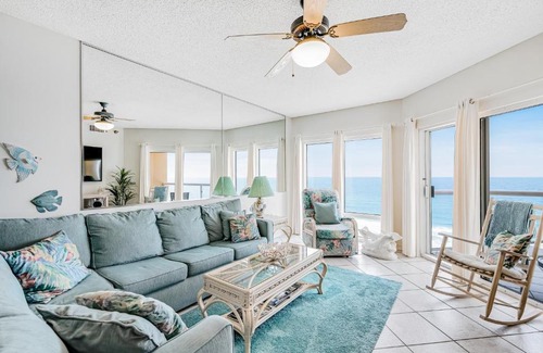 Pensacola Beach Hotel | Beachy Beaut at Emerald Isle