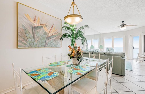 Pensacola Beach Hotel | Beachy Beaut at Emerald Isle