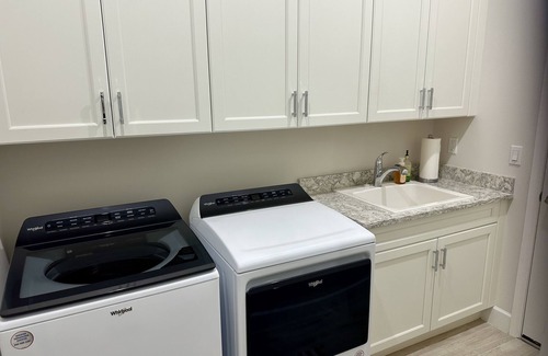 Naples Cottage | Beachy cottage just minutes from Downtown Naples and the beaches!