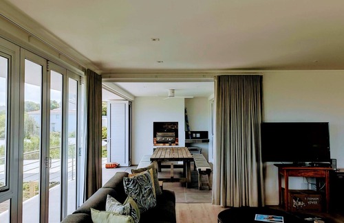 Robberg Beach Apartment | Beachy Head Hideaway 10 | Sea Views, Robberg Beach
