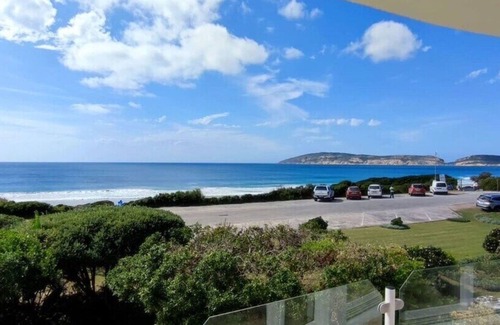 Robberg Beach Apartment | Beachy Head Hideaway 9 | Overlooks Robberg 5 Beach