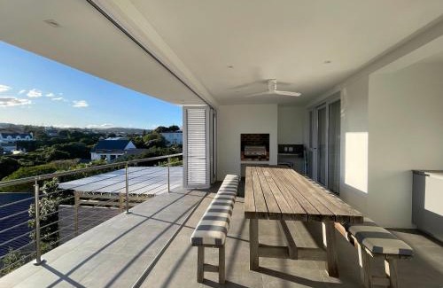 Robberg Beach Apartment | Beachy Head Hideaway 10 - Sea Views Robberg Beach
