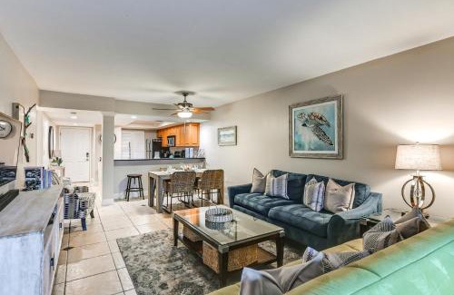 Marco Island Apartment | Beachy Marco Island Condo with Resort Amenities!