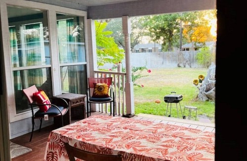 Aransas Pass House | Beachy Paradise 4br/3ba/free boat parkin’/10 people