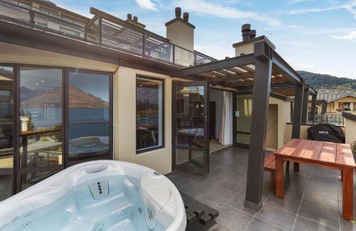 Queenstown Apartment | Beacon Lakeside Luxury 908 - 3 Bedroom