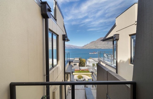 Queenstown Apartment | Beacon Studio Room | Lake Views