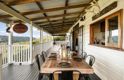 Montville House | Beam Creek Cottage - Montville