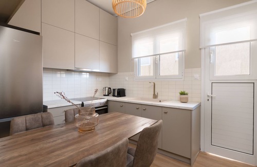 Palaio Faliro Apartment | Beaming 2BR Apartment in Paleo Faliro