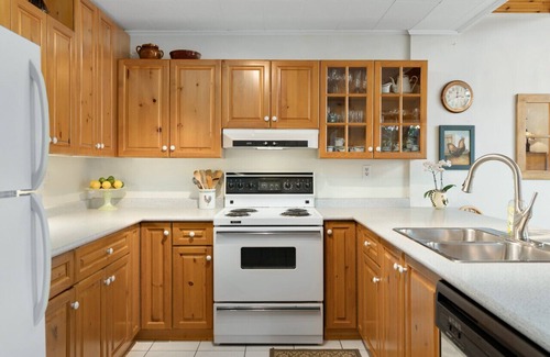 Huntsville Cottage | Bear Essentials Lakefront Hideaway