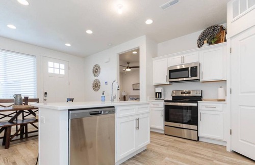 Garden City Villa | Bear Lake Beautiful Brand New End Unit