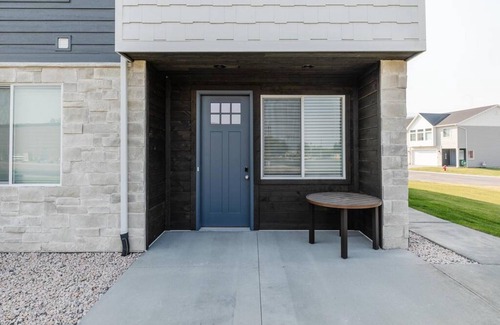 Garden City Villa | Bear Lake Beautiful Brand New End Unit