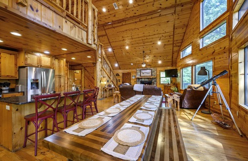 Broken Bow Cabin | Bears Eye View-5 Beds/5 Bath, Game Room, Hot Tub, 3 Floors
