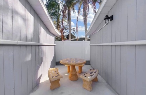 Tampa Villa | Beary Relaxing Tiny Home Unit 5
