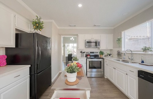 Barker House | Beat the Heat in Katy Tx - Arcade Room & Pool