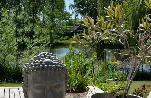 Alsgarde Villa | Beatiful wooden house with own lake, close to the beach.