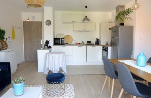 Merville-Franceville-Plage Apartment | Beautiful 2-room apartment 200 m from the beach and shops
