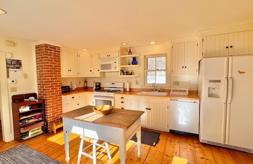 Camden Cottage | Beauchamp Cottage, near Rockport Harbor and a golf course