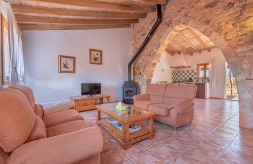 Manacor Apartment | Beautiful Apartment on a Farm with Wi-Fi, Pool & Large Outdoor Area