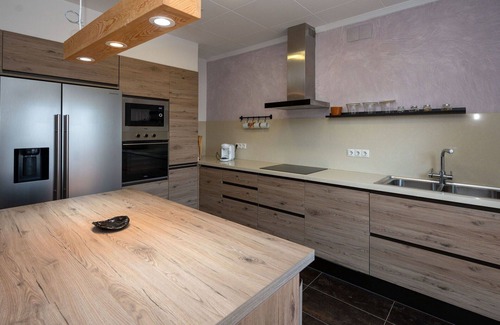 Sant Cebria de Vallalta Apartment | Beautiful apartment for 5 people with WIFI, pool, A/C, TV, patio and panoramic view