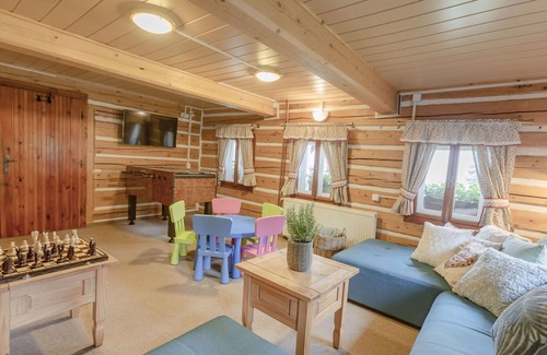 Pec pod Snezkou House | Beautiful private villa for 23 people with WIFI, TV, terrace, pets allowed and panoramic view