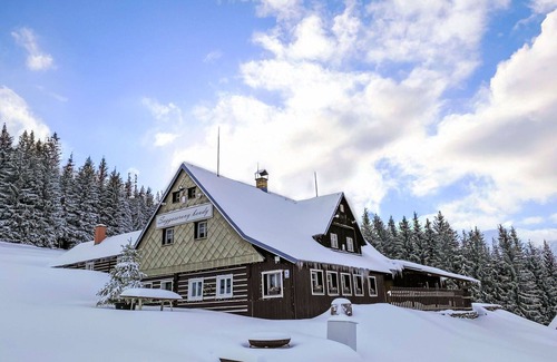 Pec pod Snezkou House | Beautiful private villa for 23 people with WIFI, TV, terrace, pets allowed and panoramic view
