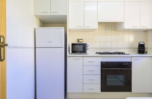 Oropesa del Mar Apartment | Beautiful apartment for 4 guests with WIFI, A/C, pool, TV, terrace and pets allowed