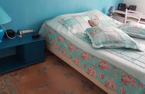 Saint-Andre-de-la-Roche Apartment | beautiful sunny apartment not far from amenities: bakery; pharmacy; mede