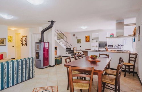 Velva House | Beautiful villa for 8 guests with WIFI, TV, terrace and pets allowed
