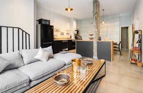 Jaffa Apartment | Beautifu 4bd apartment w garden in Prime Location!